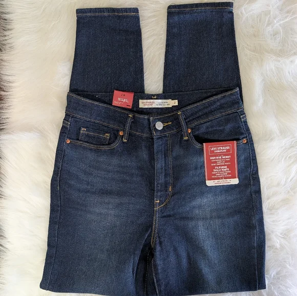 🆕 Levi's Women's Soft Stretch High Waist Skinny Jeans, Classic Dark Wash 26x30 - Picture 3 of 11